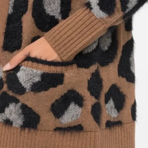 Leopard Cardigan - Picture 2 of 6
